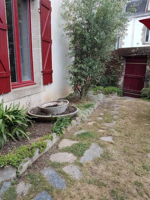 Grande Maison De Ville Entre Terre Et Mer Malestroit Exterior foto